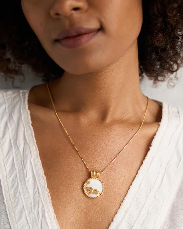Cloud Air Sign Charm - Gold British Gentleman Style
