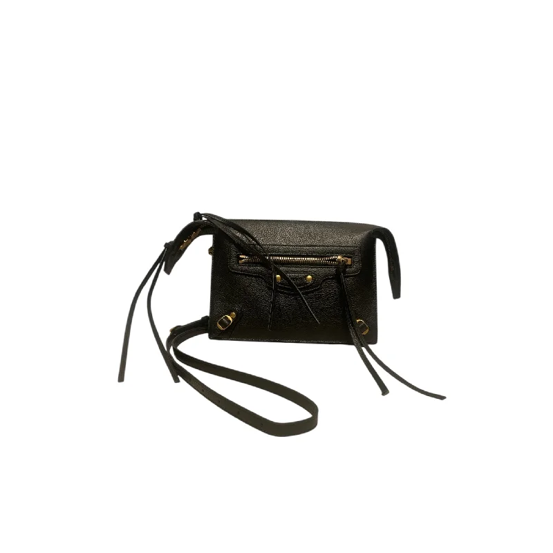 BALENCIAGA/Cross Body Bag/OS/Leather/BLK/Embossed Leather Top Handle Elegant Men's Cashmere