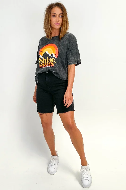 Wakee Denim Gigi Short Washed Black Tailored