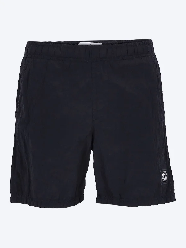 Garment dyed shorts