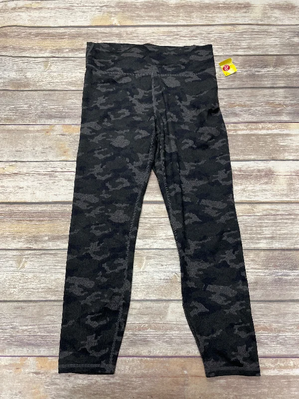 Athletic Leggings By Fabletics In Camouflage Print, Size: L Athletic Men's Compression