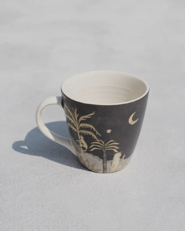 Zuri Conical Mug Trendy Men's Oversized