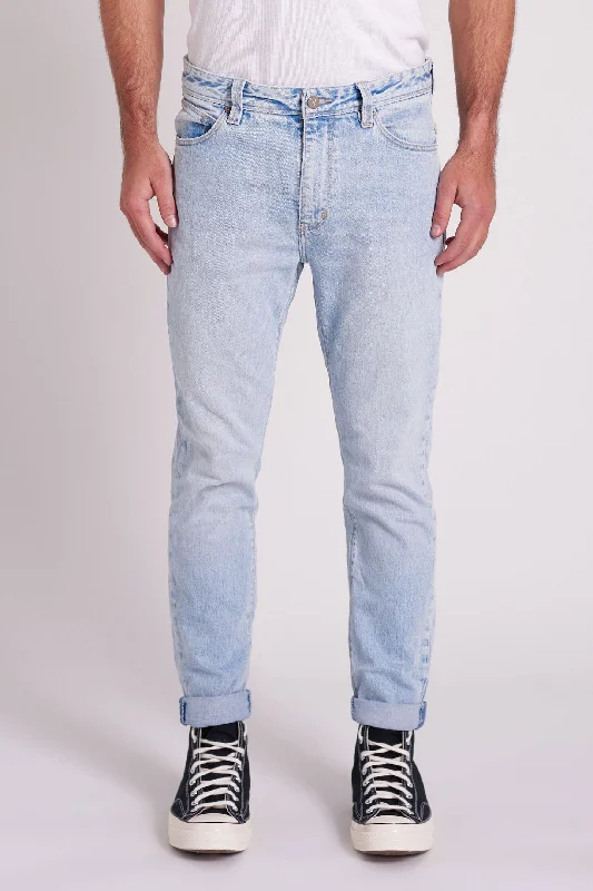 Abrand Mens A Dropped Slim Hustler Eco Jean Light Vintage Blue British Gentleman Style