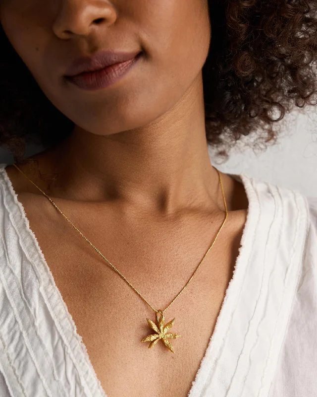 Star Anise Charm (Large) Trendy Men's Oversized